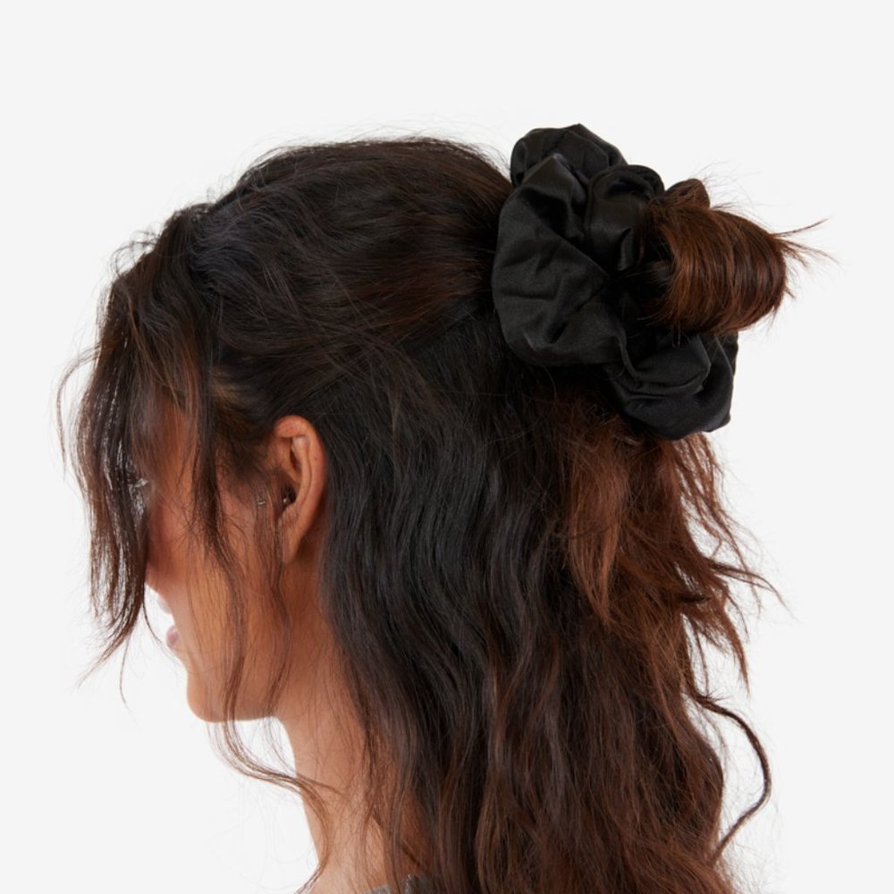 Noir Oversized Scrunchie Black Hair Tie